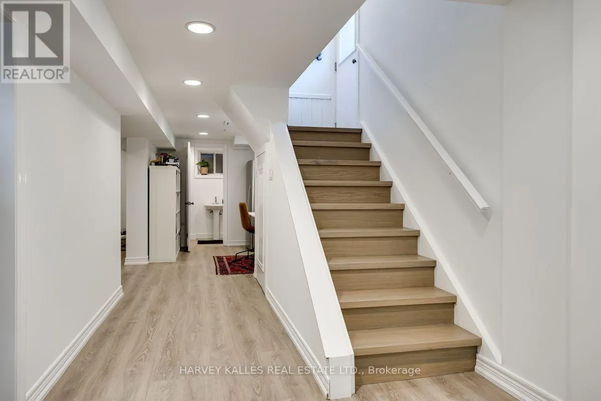 42 RAEBURN AVENUE