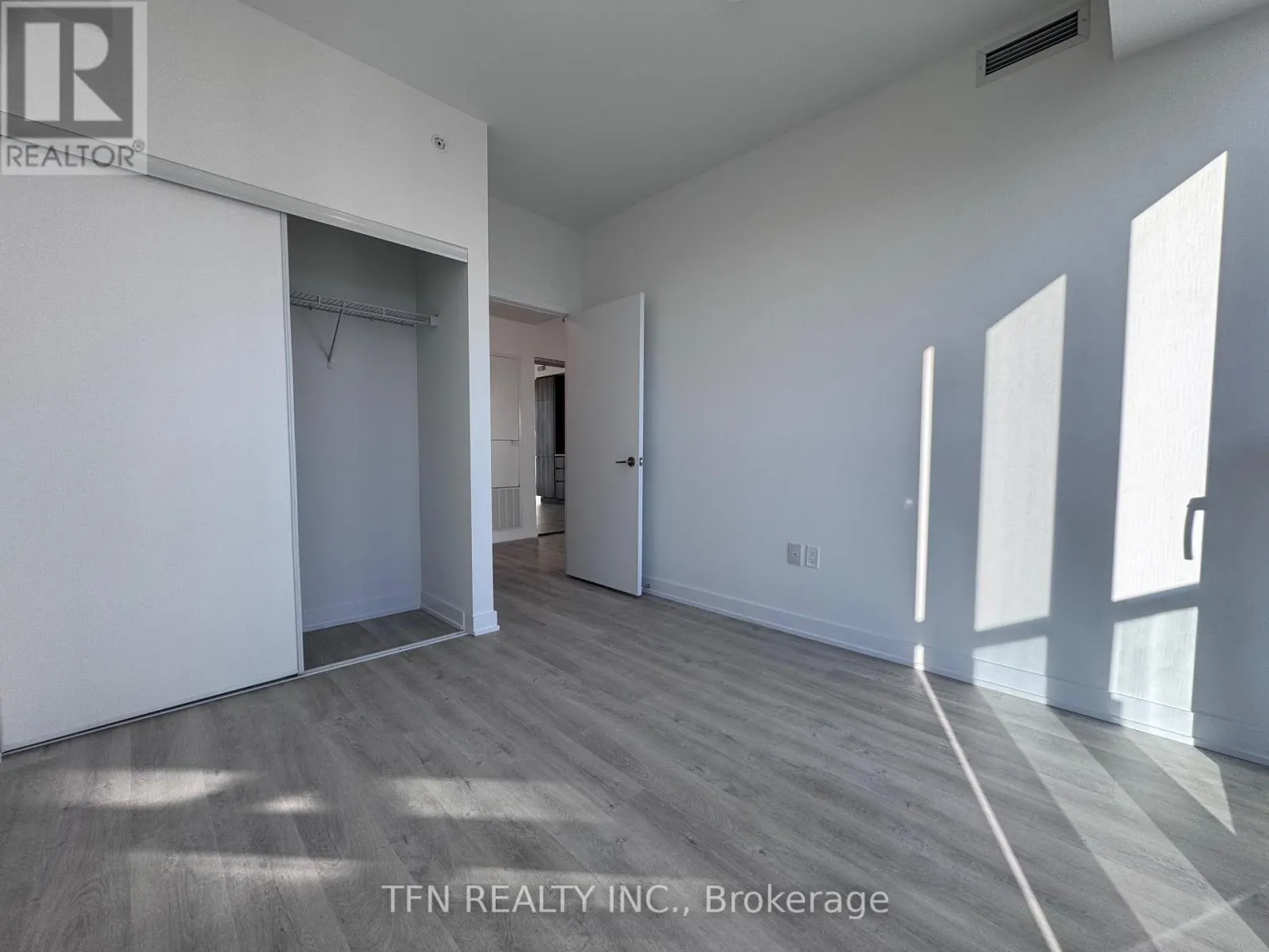 1712 - 15 RICHARDSON STREET