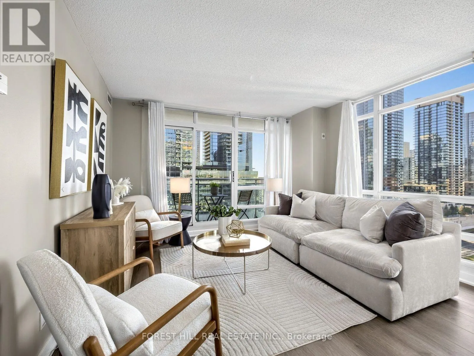 1710 - 381 FRONT STREET W