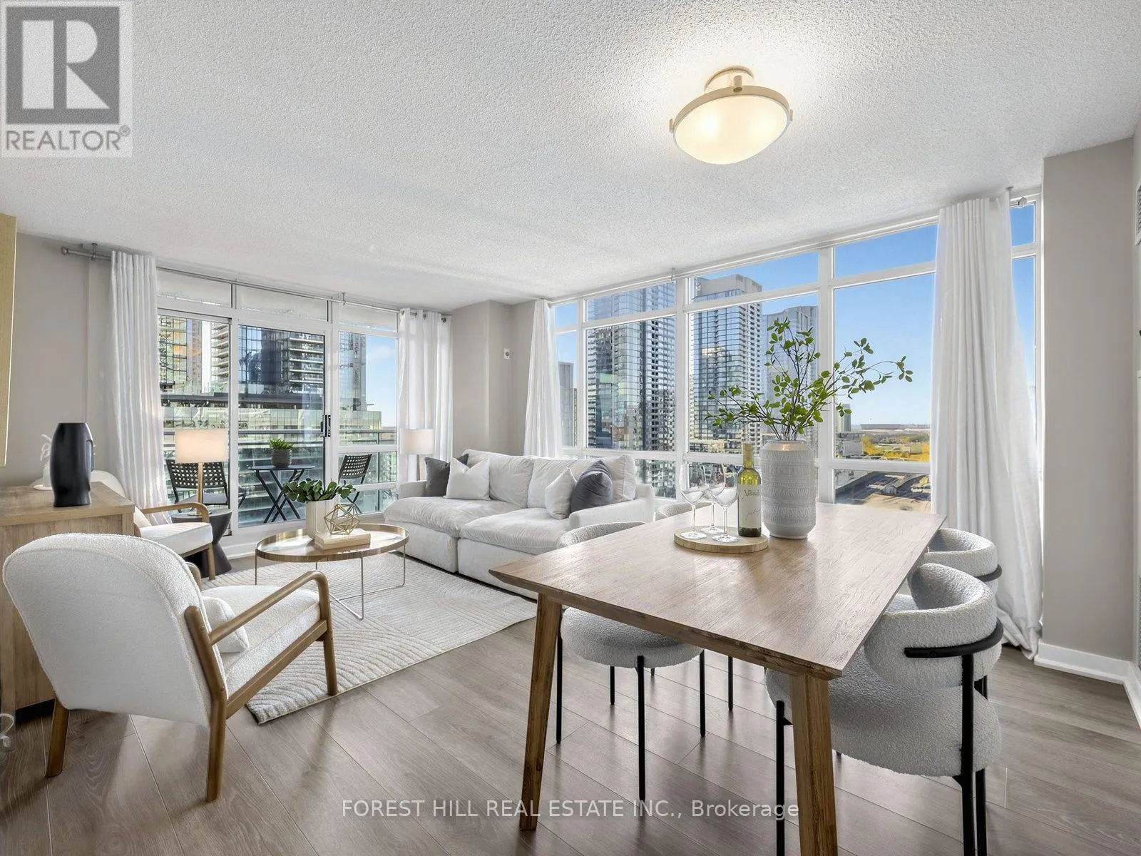 1710 - 381 FRONT STREET W
