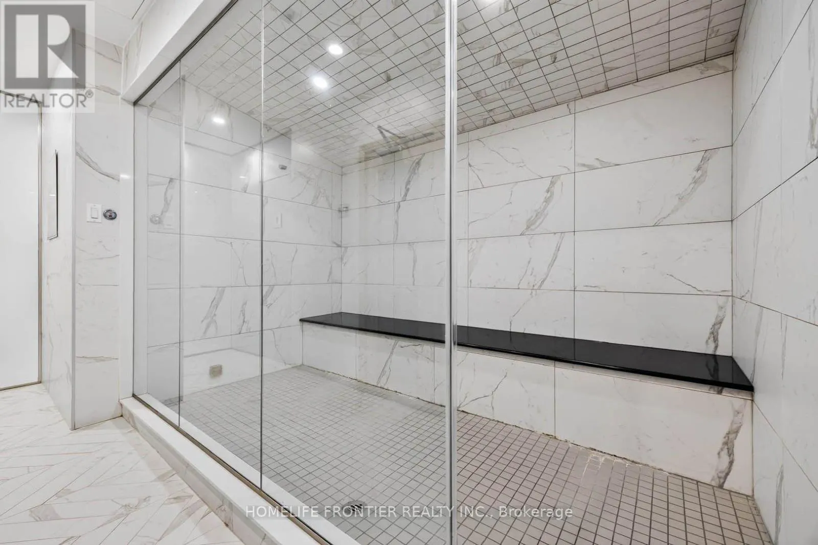 608 - 801 KING STREET