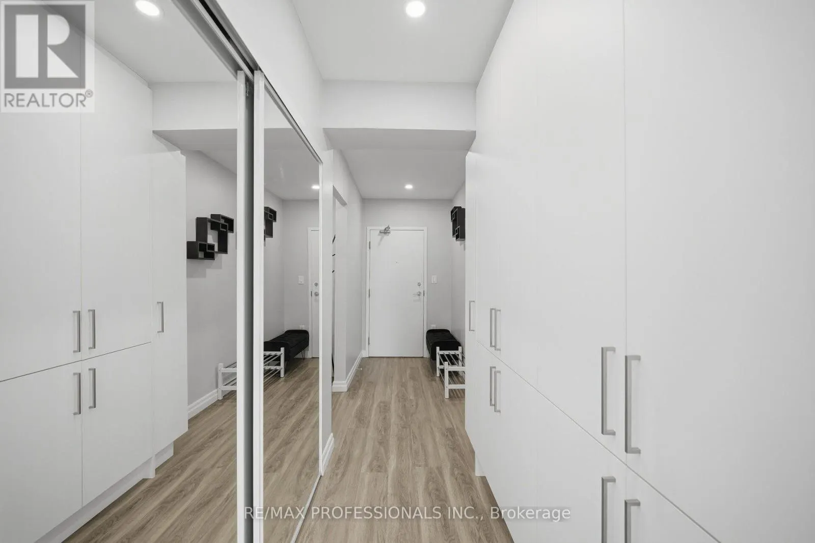 2603 - 3 NAVY WHARF COURT