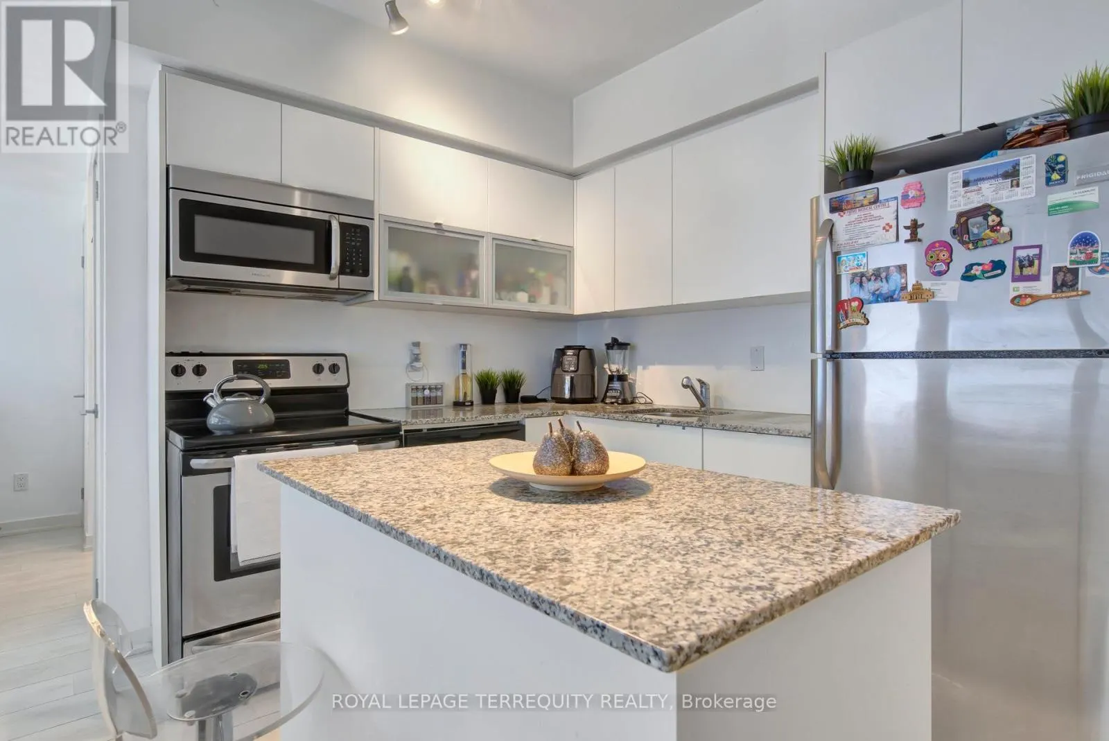 302 - 55 EAST LIBERTY STREET
