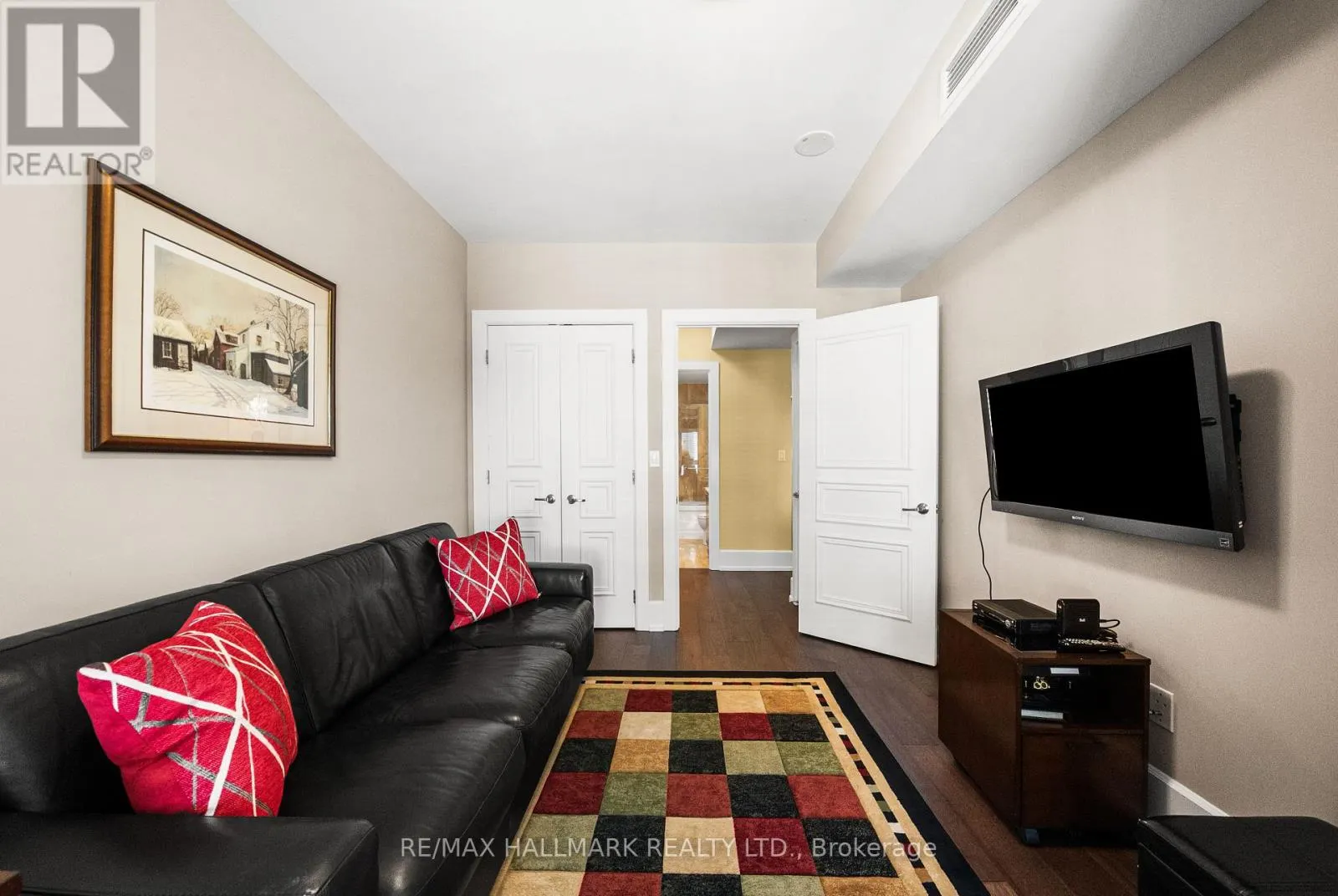 807C - 662 SHEPPARD AVENUE E