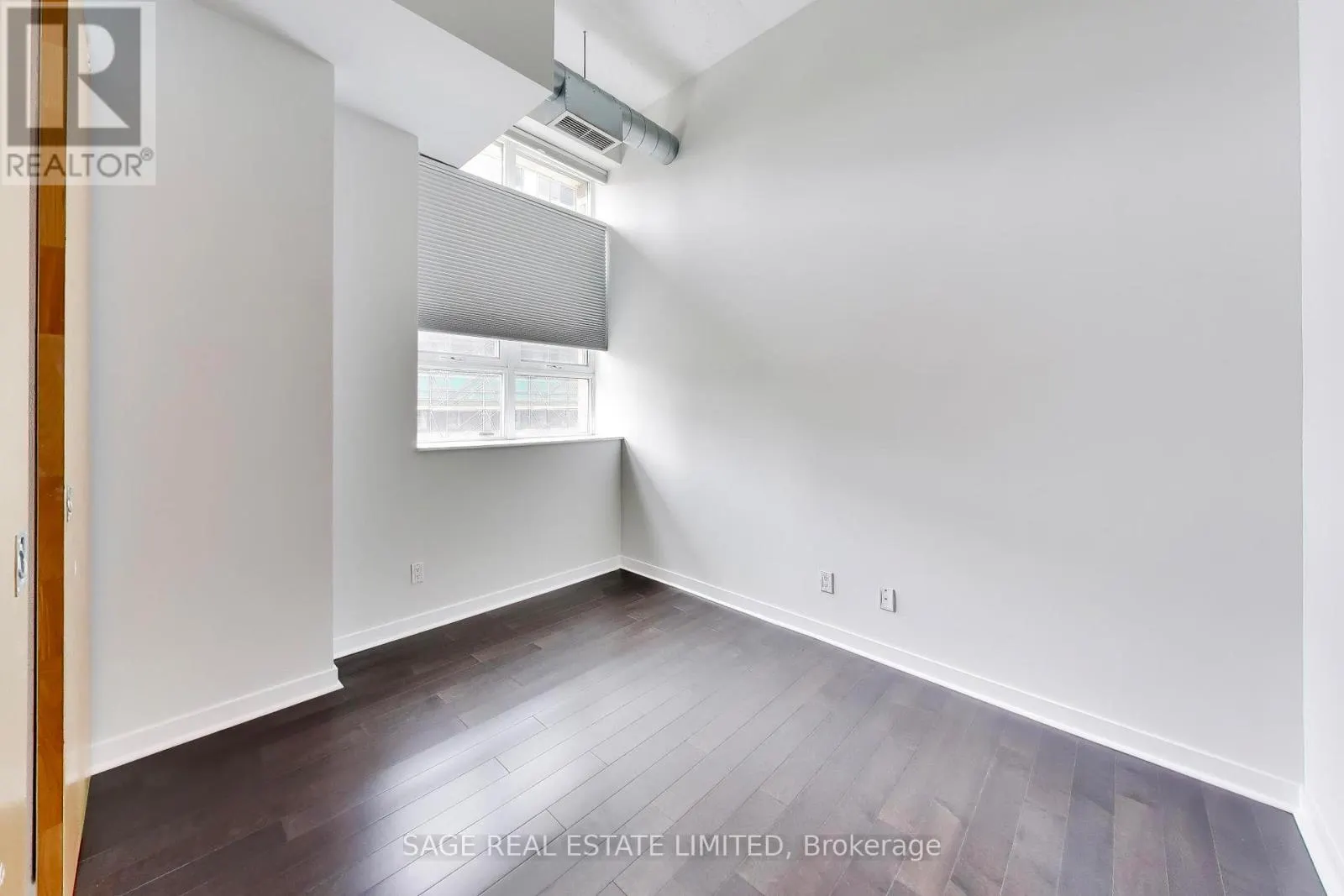 521 - 155 DALHOUSIE STREET