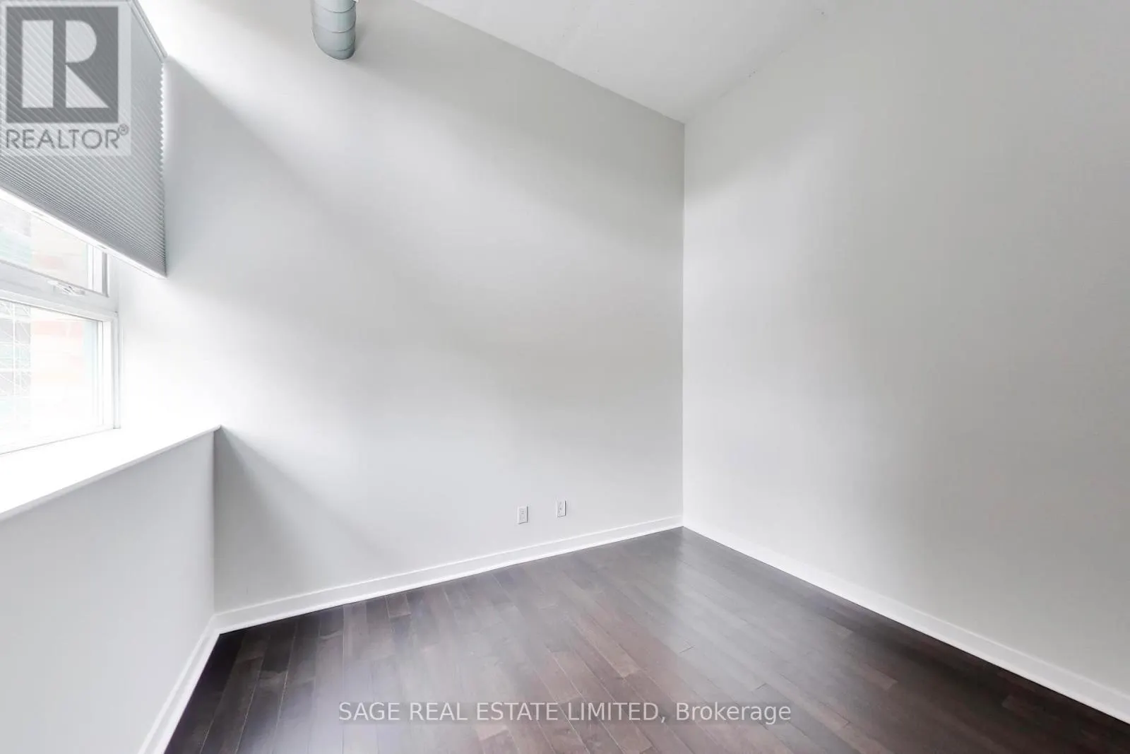 521 - 155 DALHOUSIE STREET
