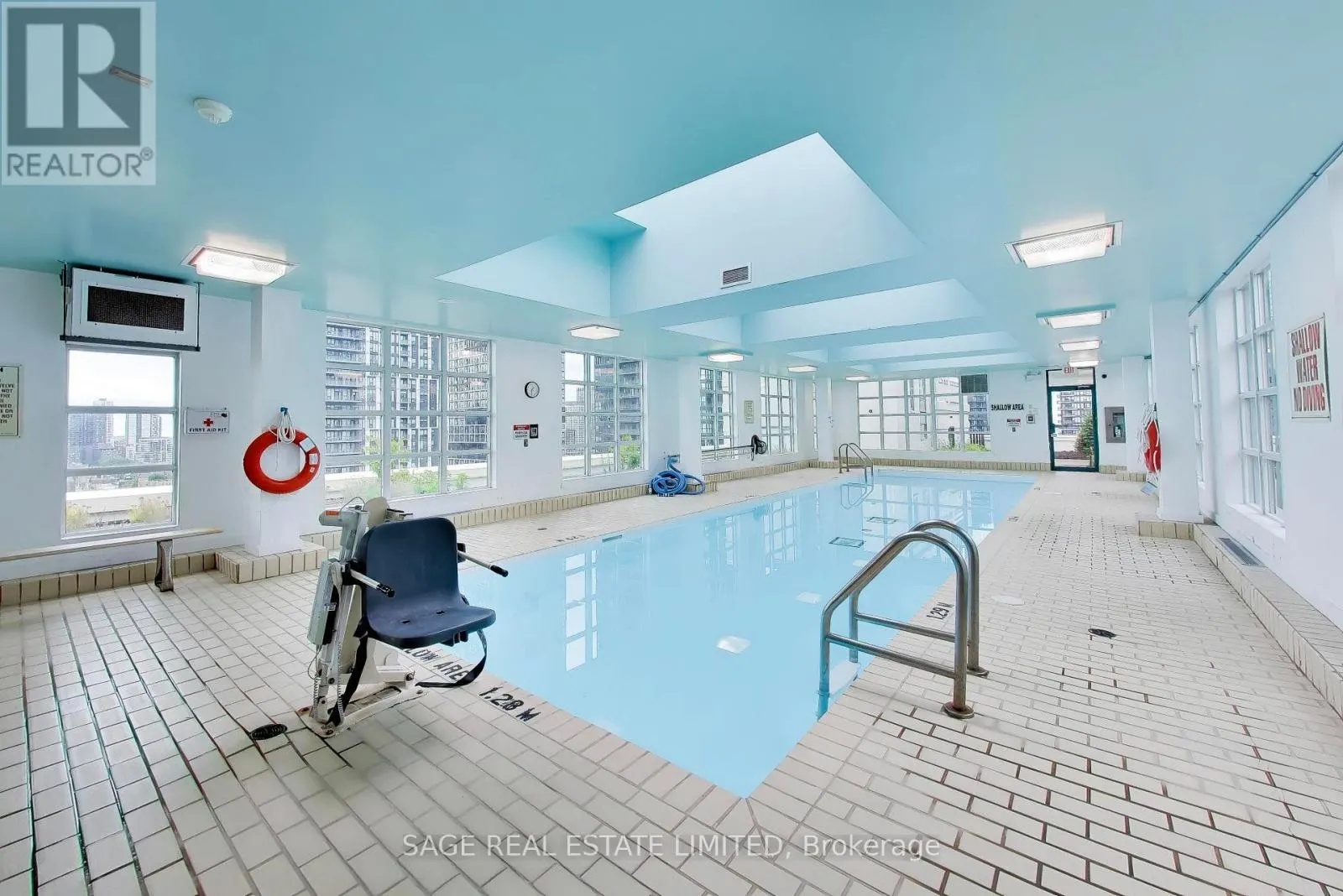 521 - 155 DALHOUSIE STREET