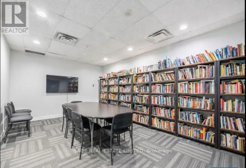521 - 155 DALHOUSIE STREET