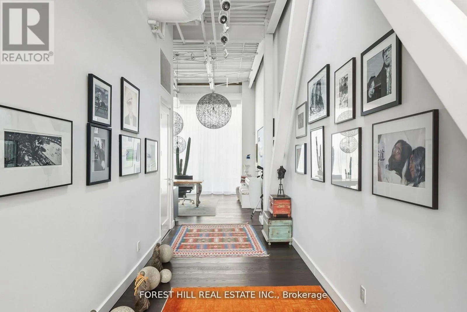 PH01 - 113 DUPONT STREET