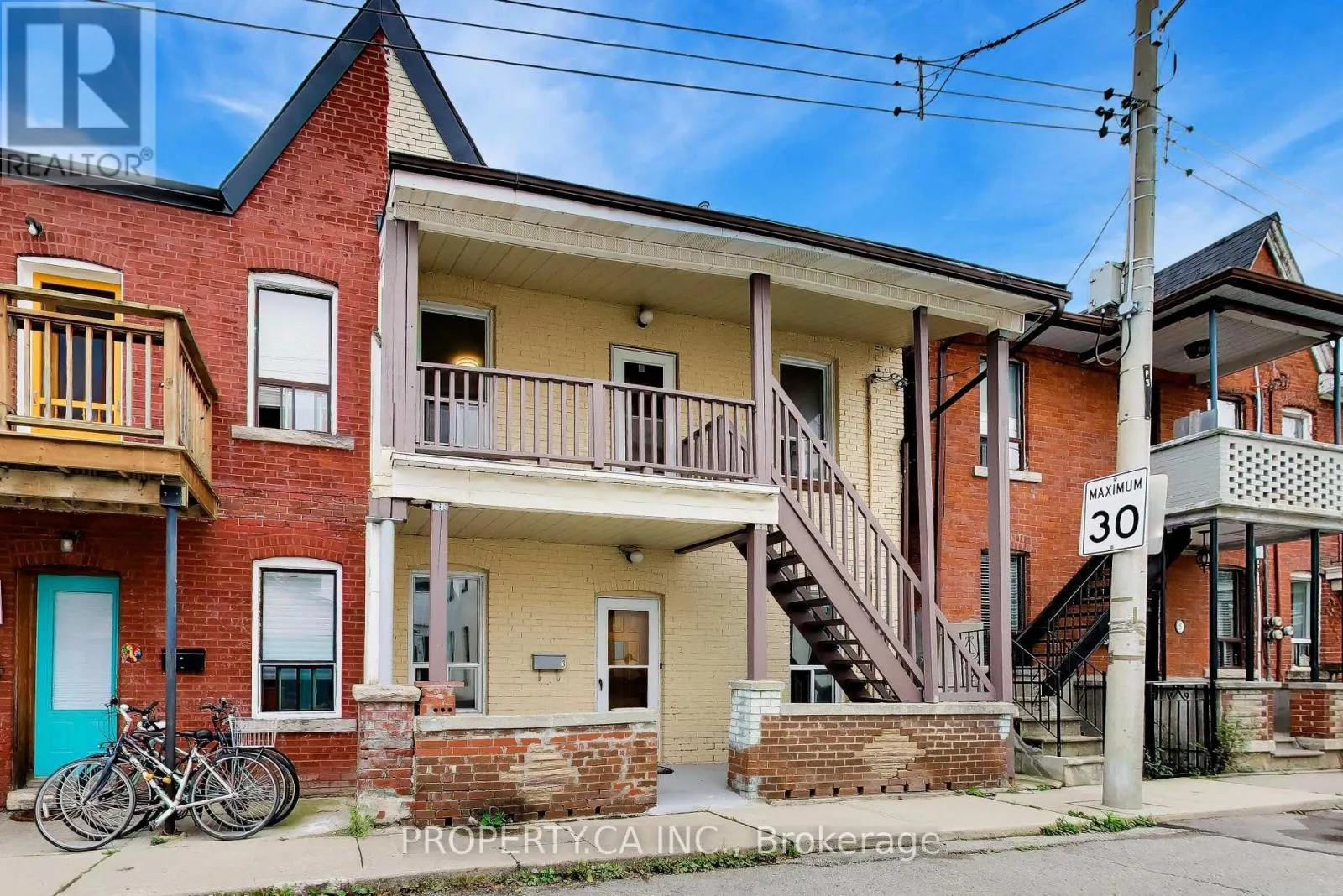 3 CLINTON PLACE