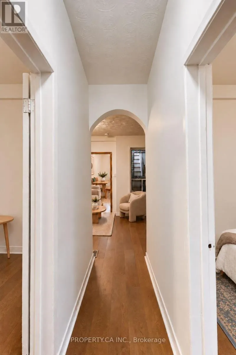 3 CLINTON PLACE