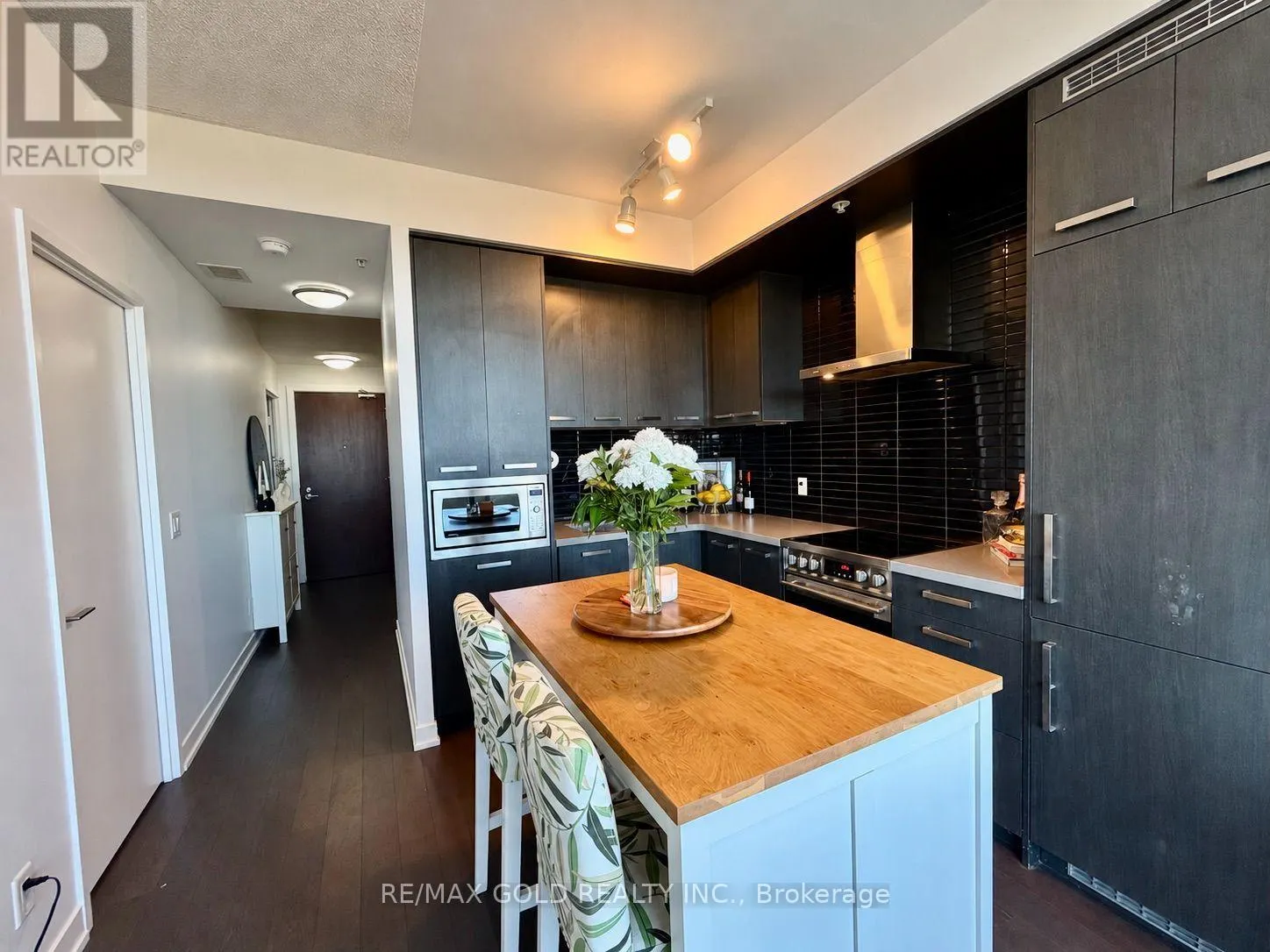 N514 - 120 BAYVIEW AVENUE