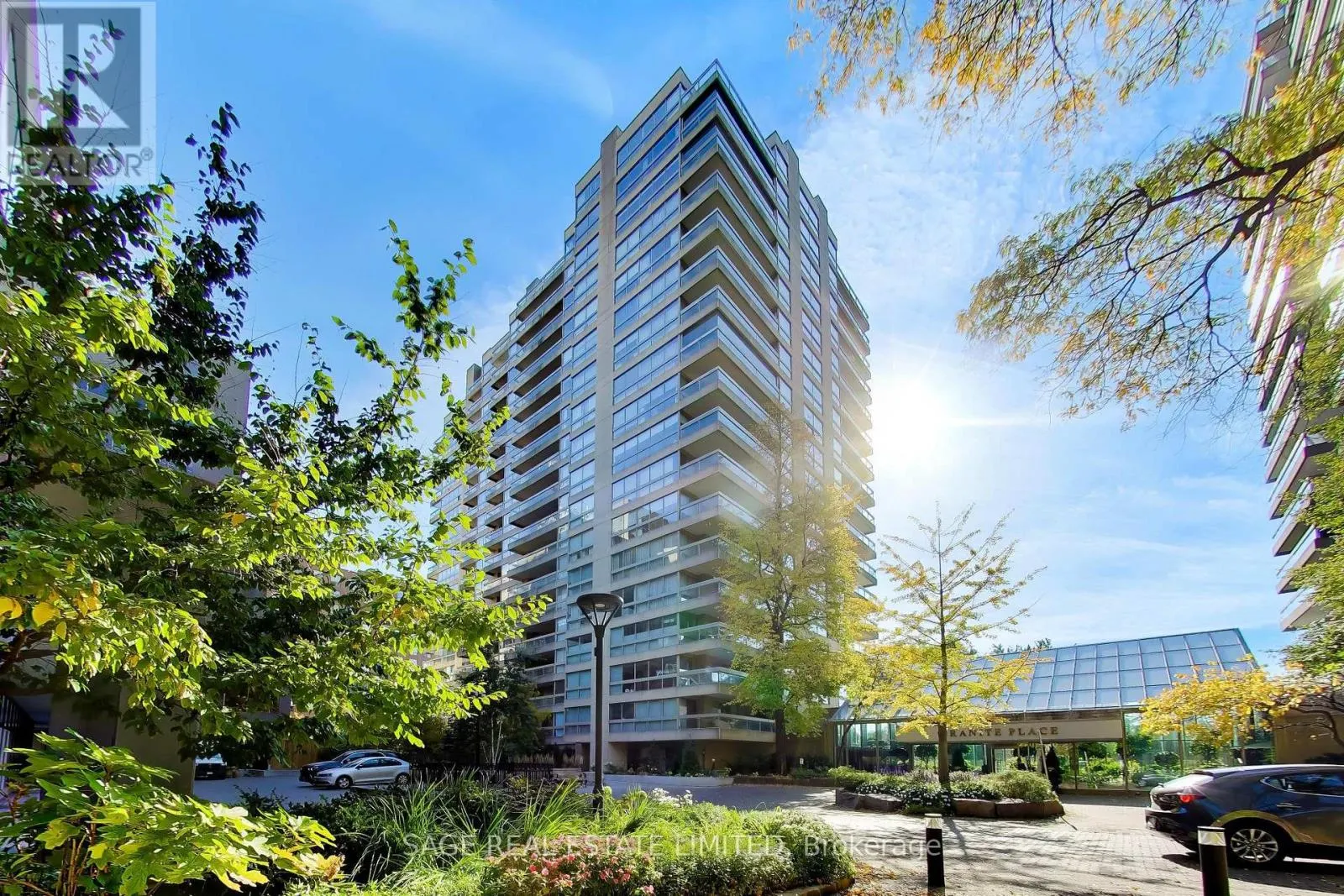 404 - 63 ST CLAIR AVENUE