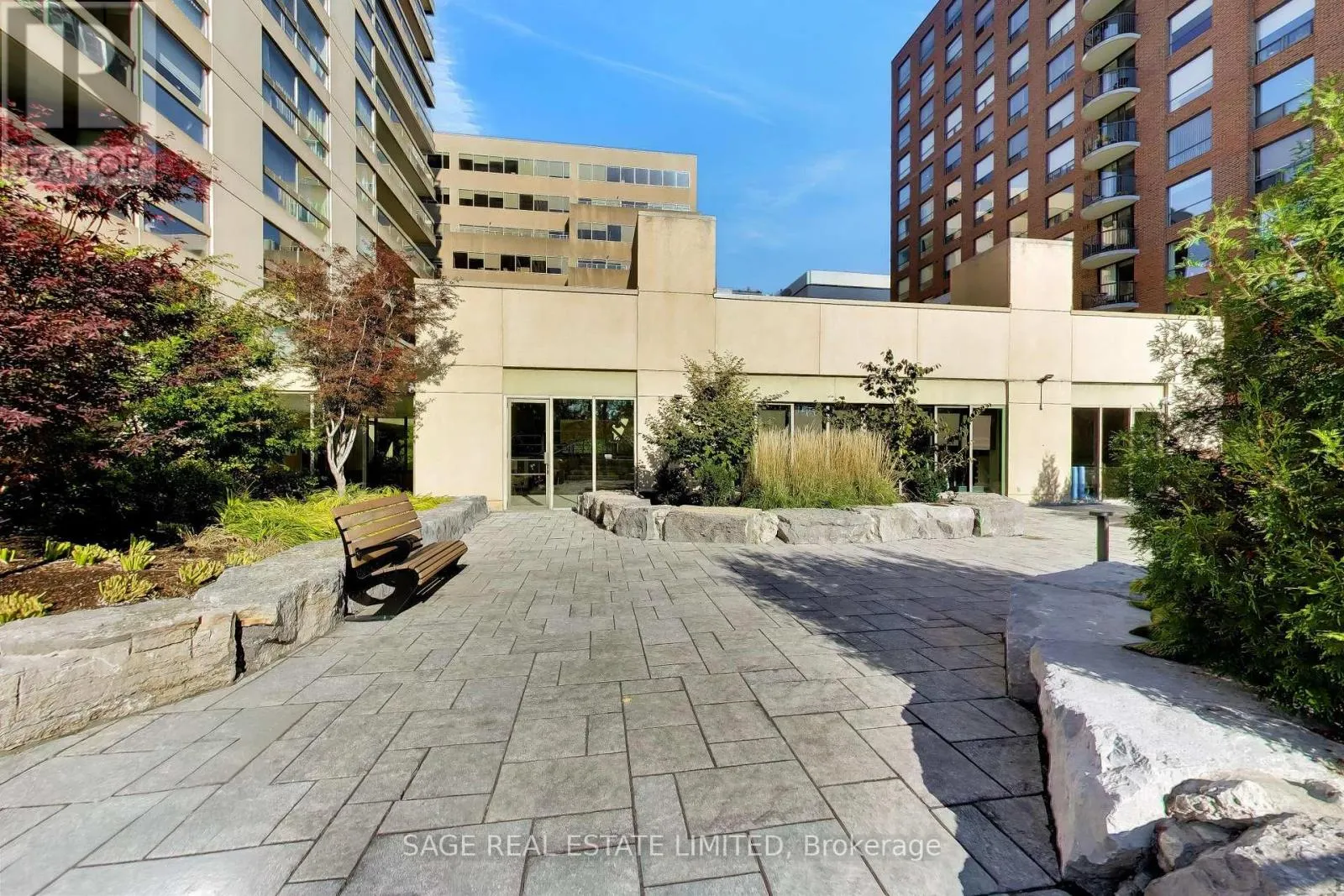 404 - 63 ST CLAIR AVENUE