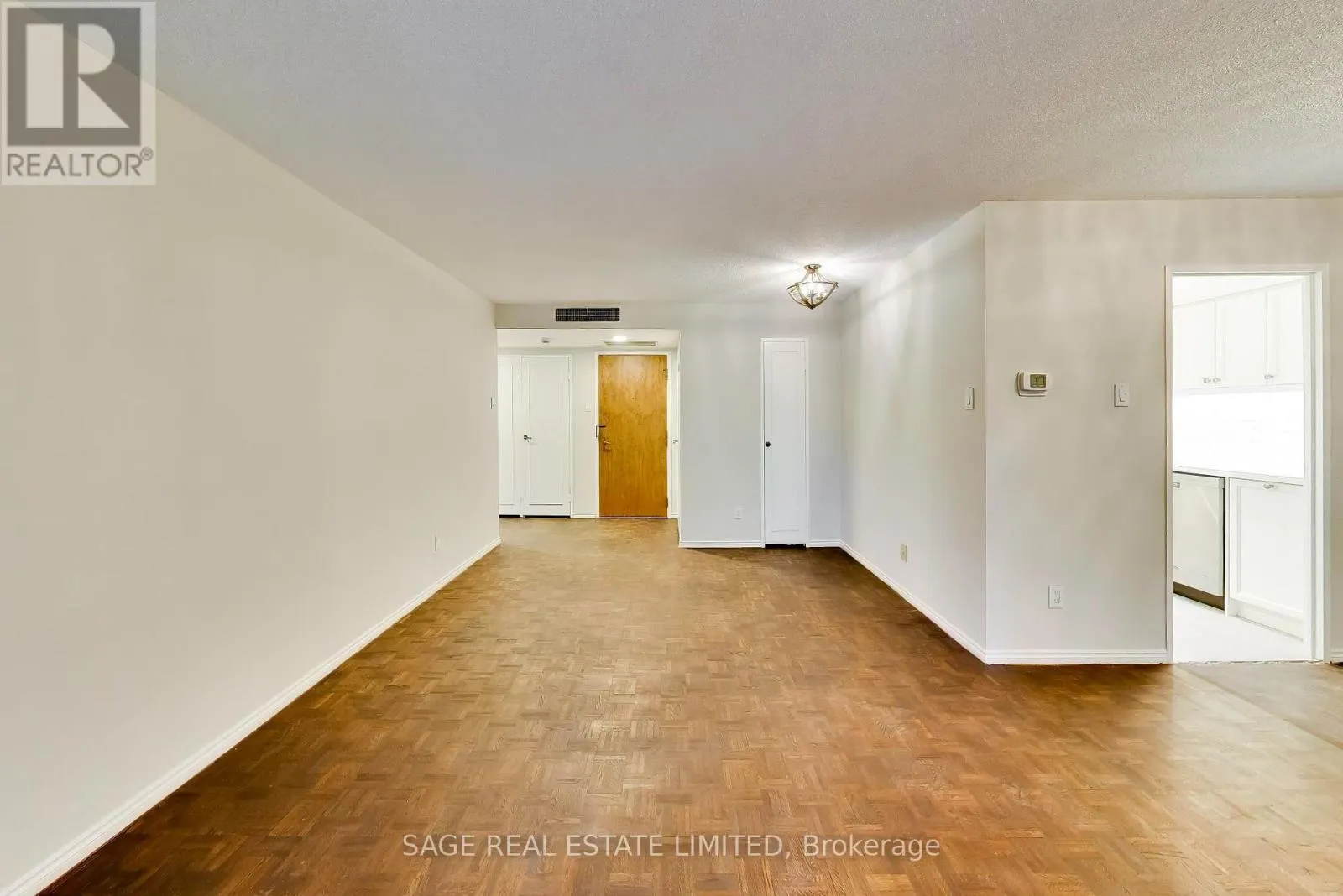 404 - 63 ST CLAIR AVENUE