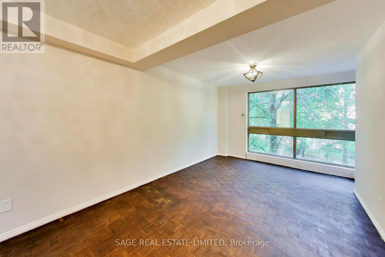 404 - 63 ST CLAIR AVENUE