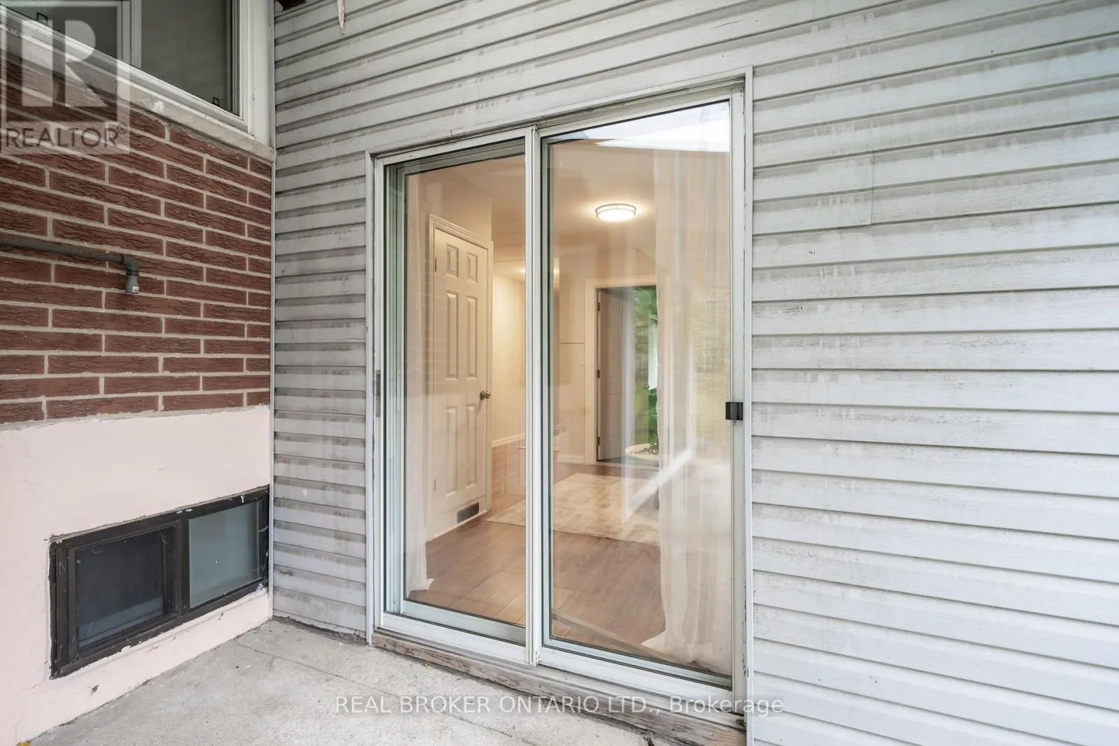 53 KINGSLAKE ROAD