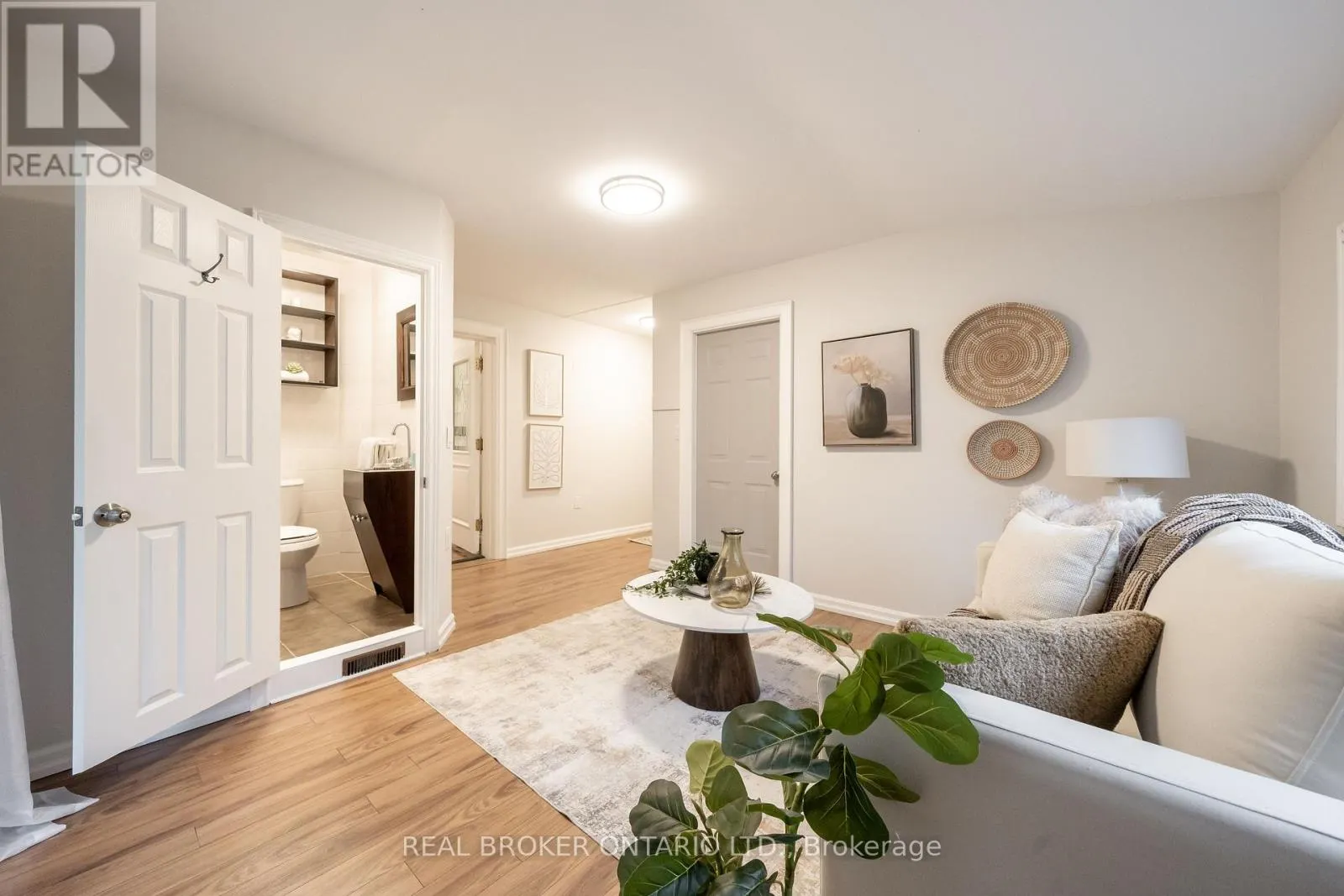53 KINGSLAKE ROAD