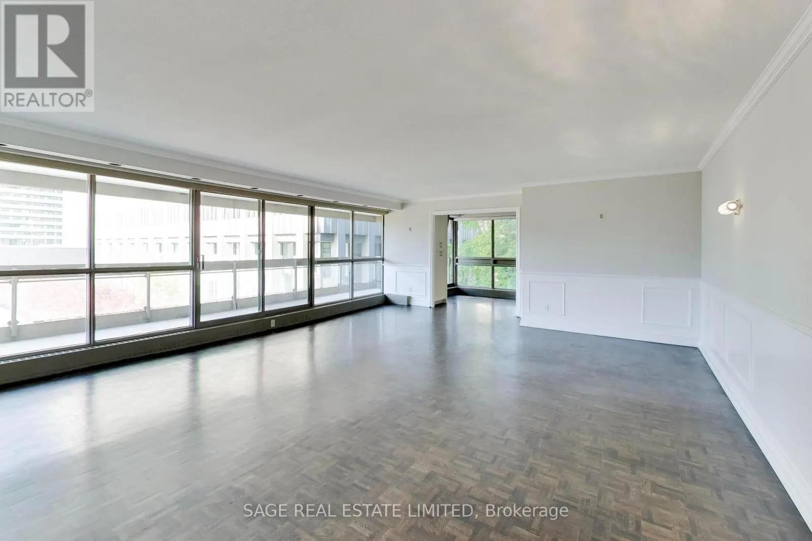403 - 63 ST CLAIR AVENUE W