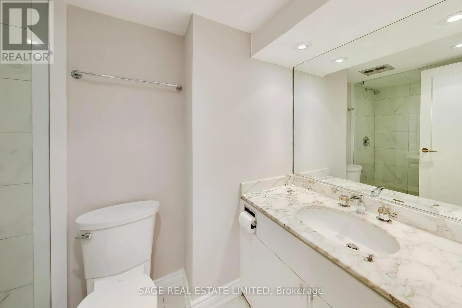 403 - 63 ST CLAIR AVENUE W