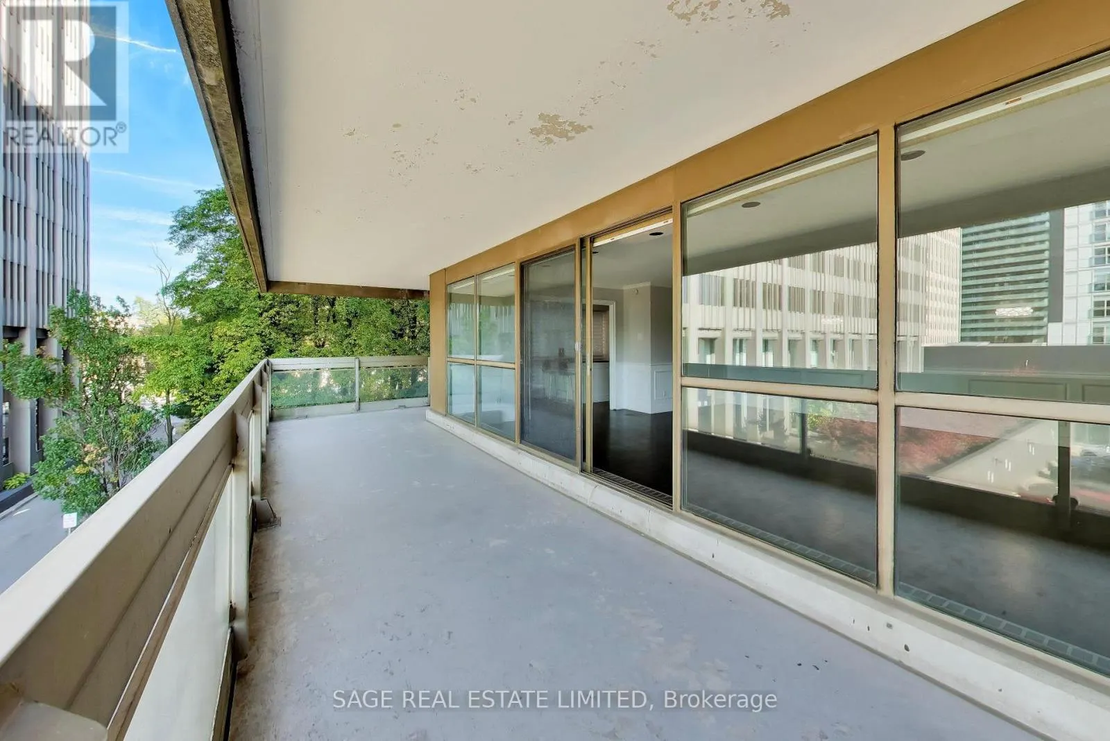 403 - 63 ST CLAIR AVENUE W