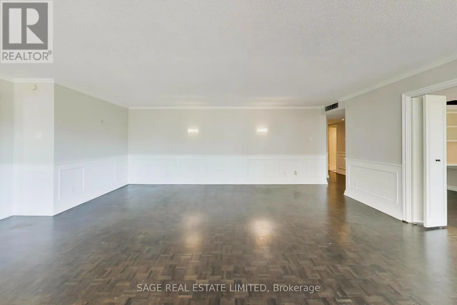 403 - 63 ST CLAIR AVENUE W