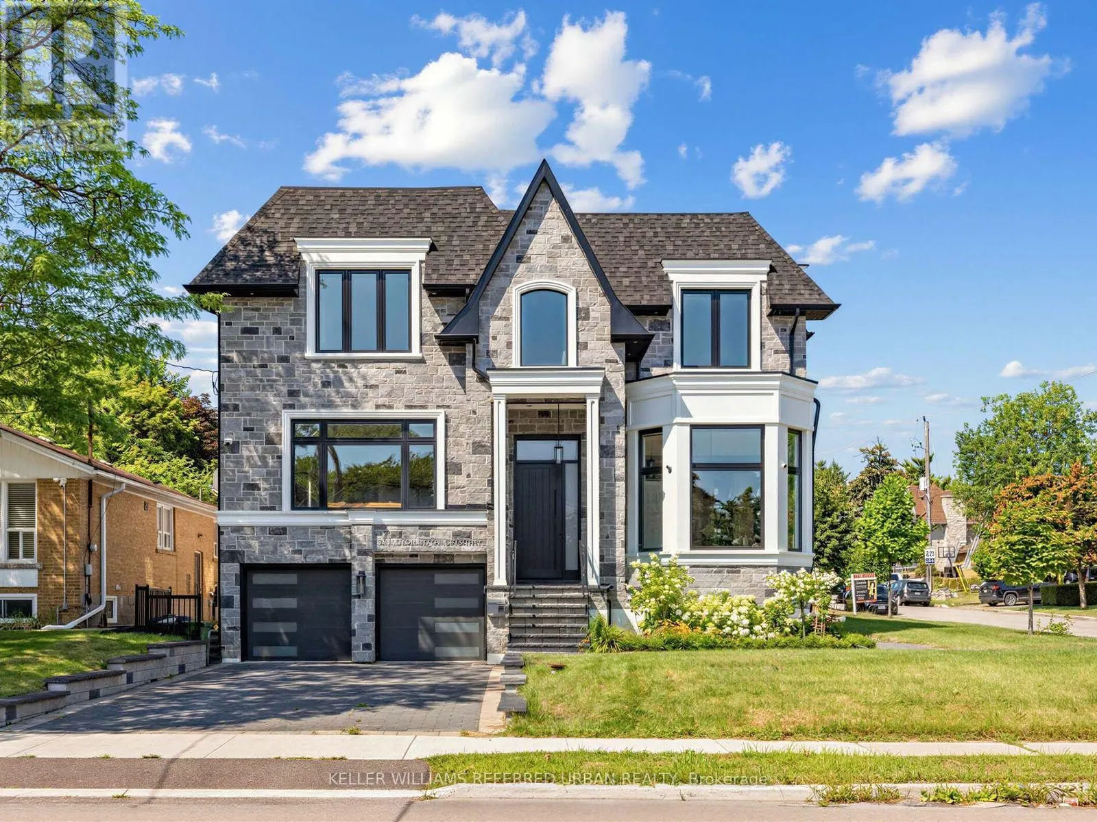 35 LLOYDMINSTER CRESCENT