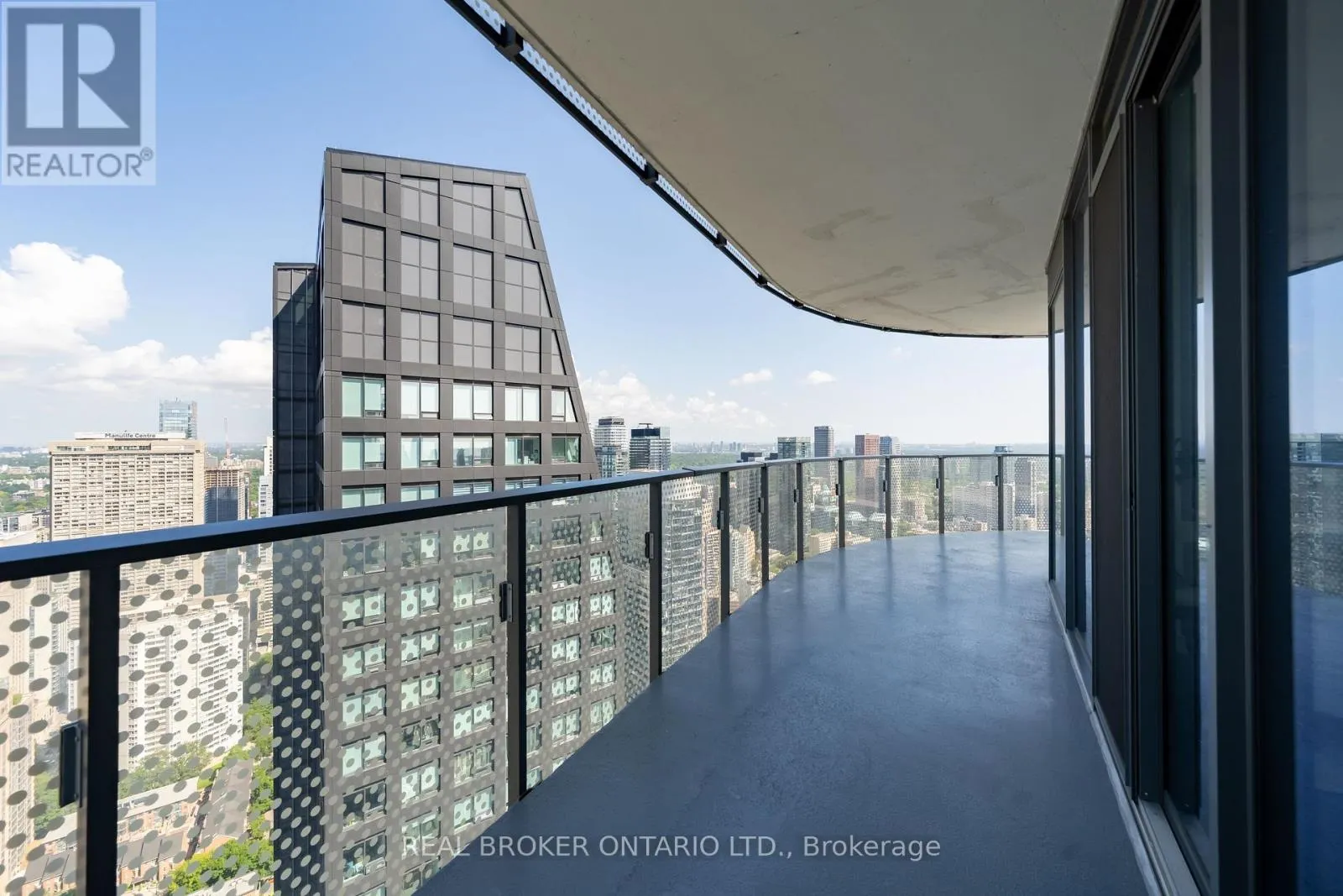 5311 - 11 WELLESLEY STREET W