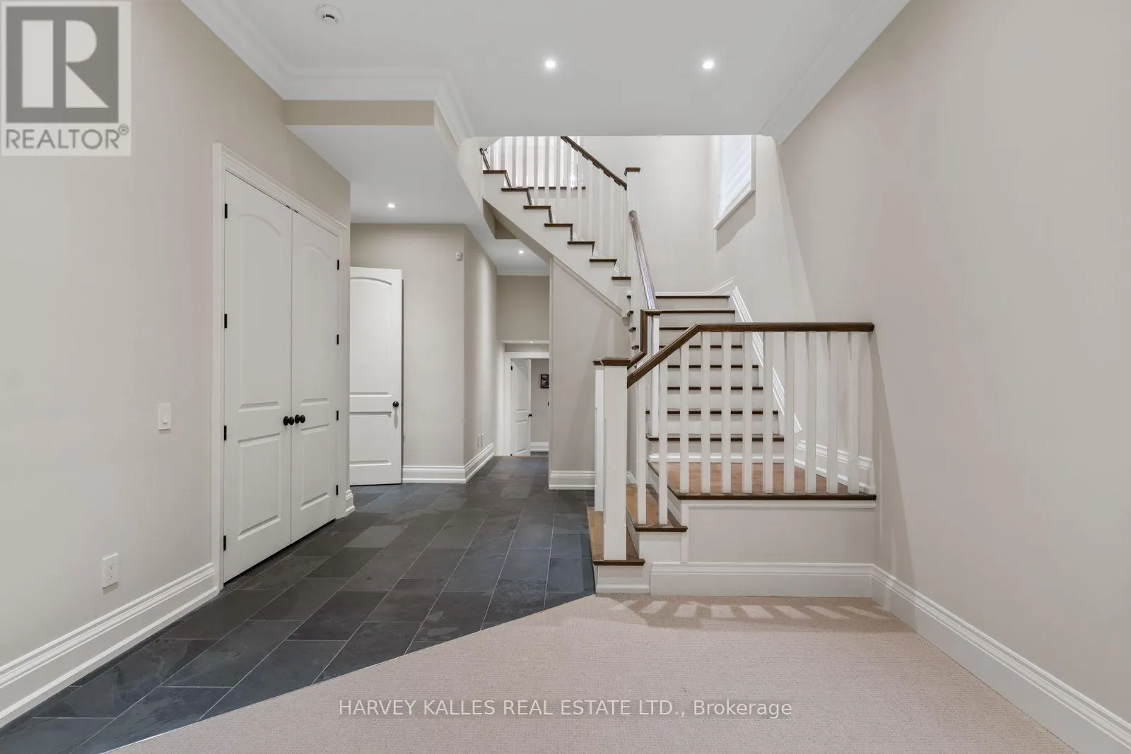 40 SULTANA AVENUE