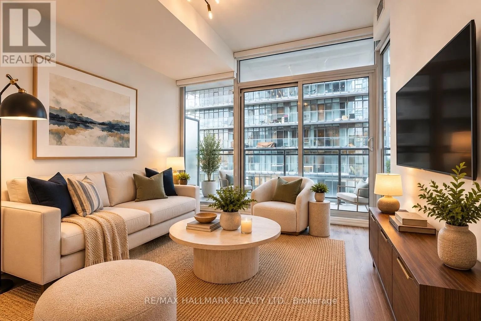 3805 - 45 CHARLES STREET E