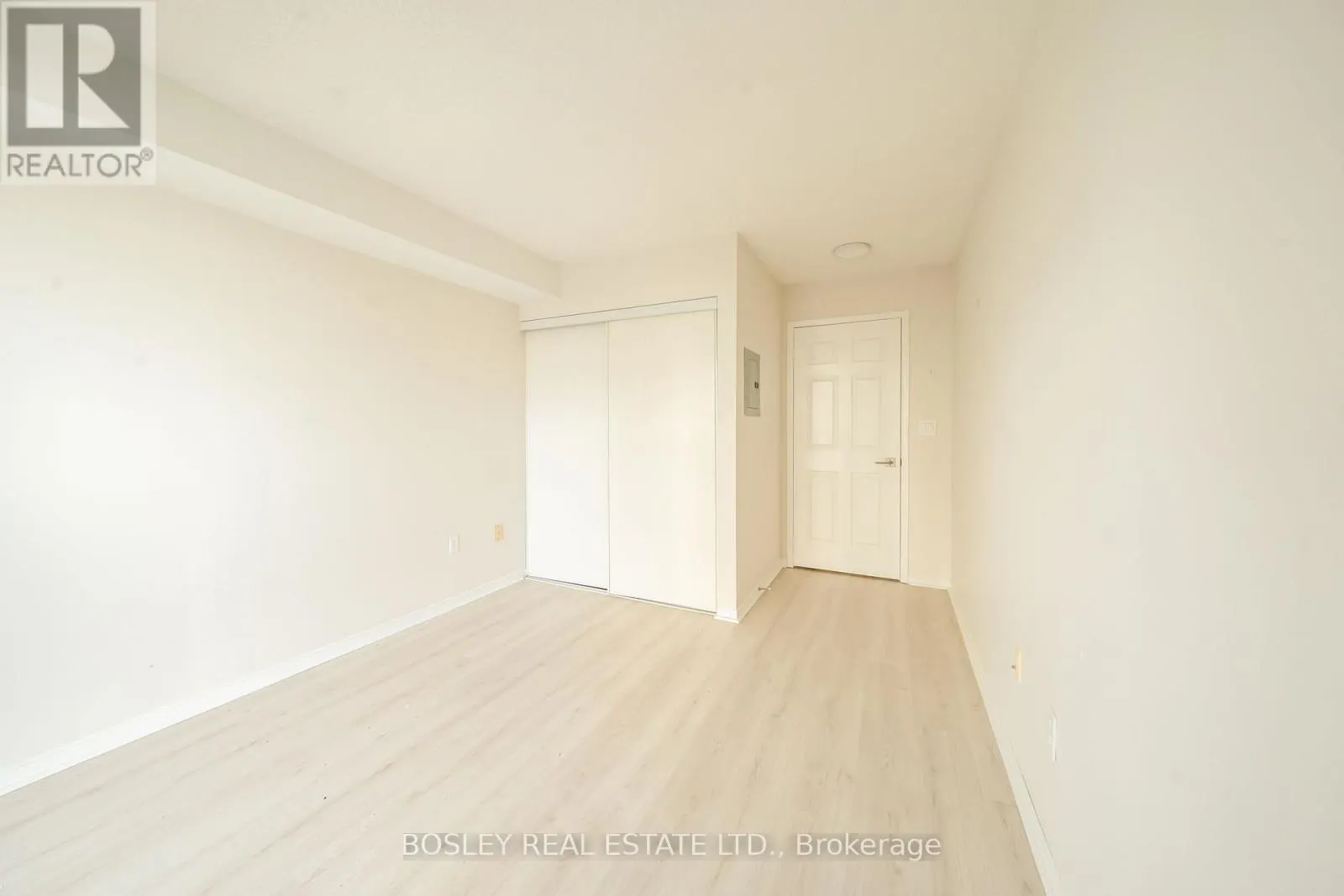 502 - 1 PEMBERTON AVENUE
