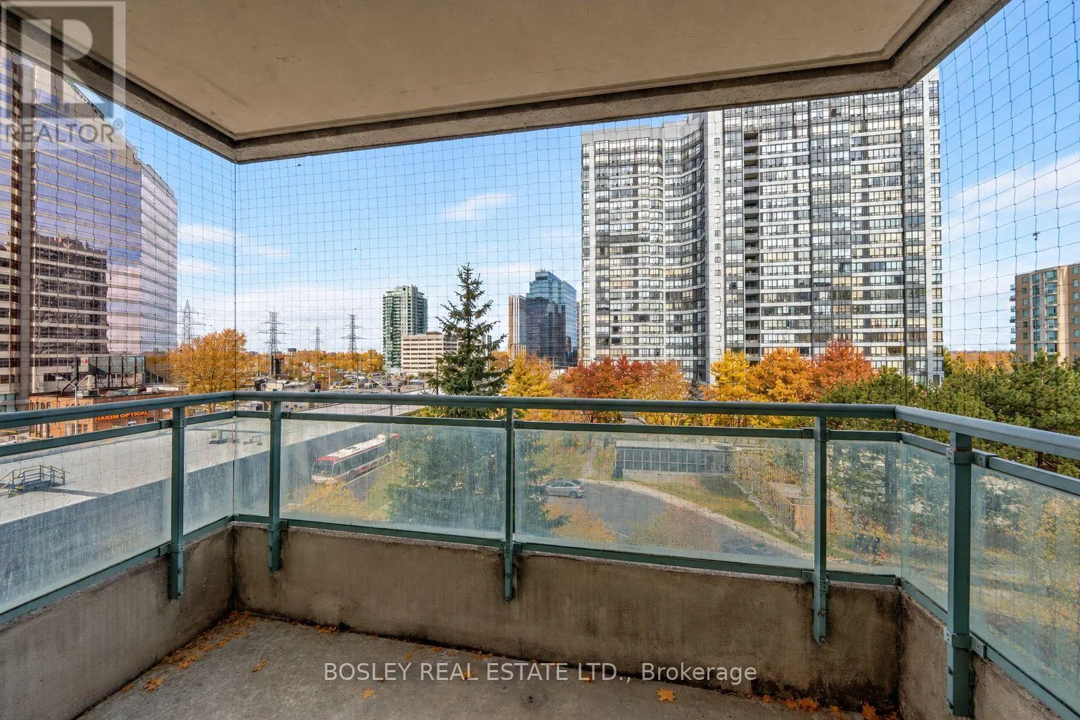 502 - 1 PEMBERTON AVENUE