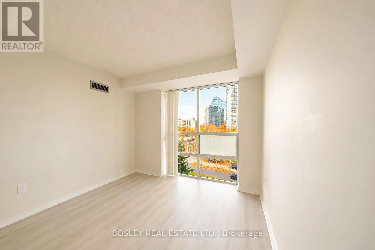 502 - 1 PEMBERTON AVENUE