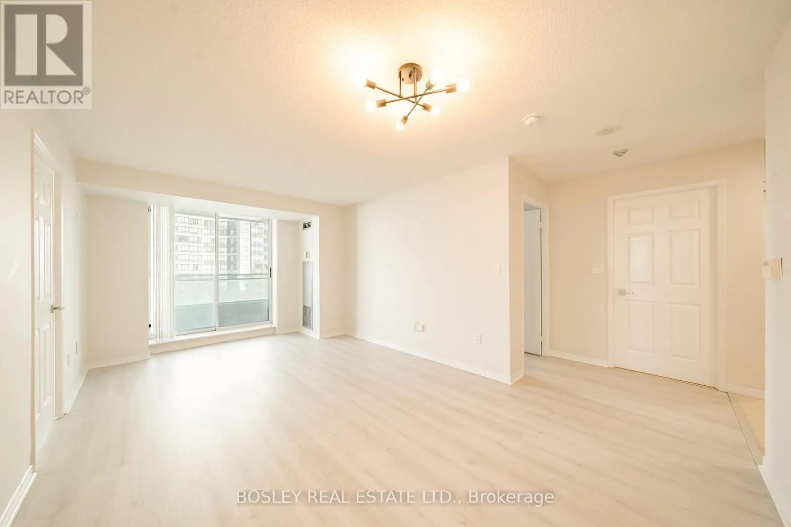 502 - 1 PEMBERTON AVENUE