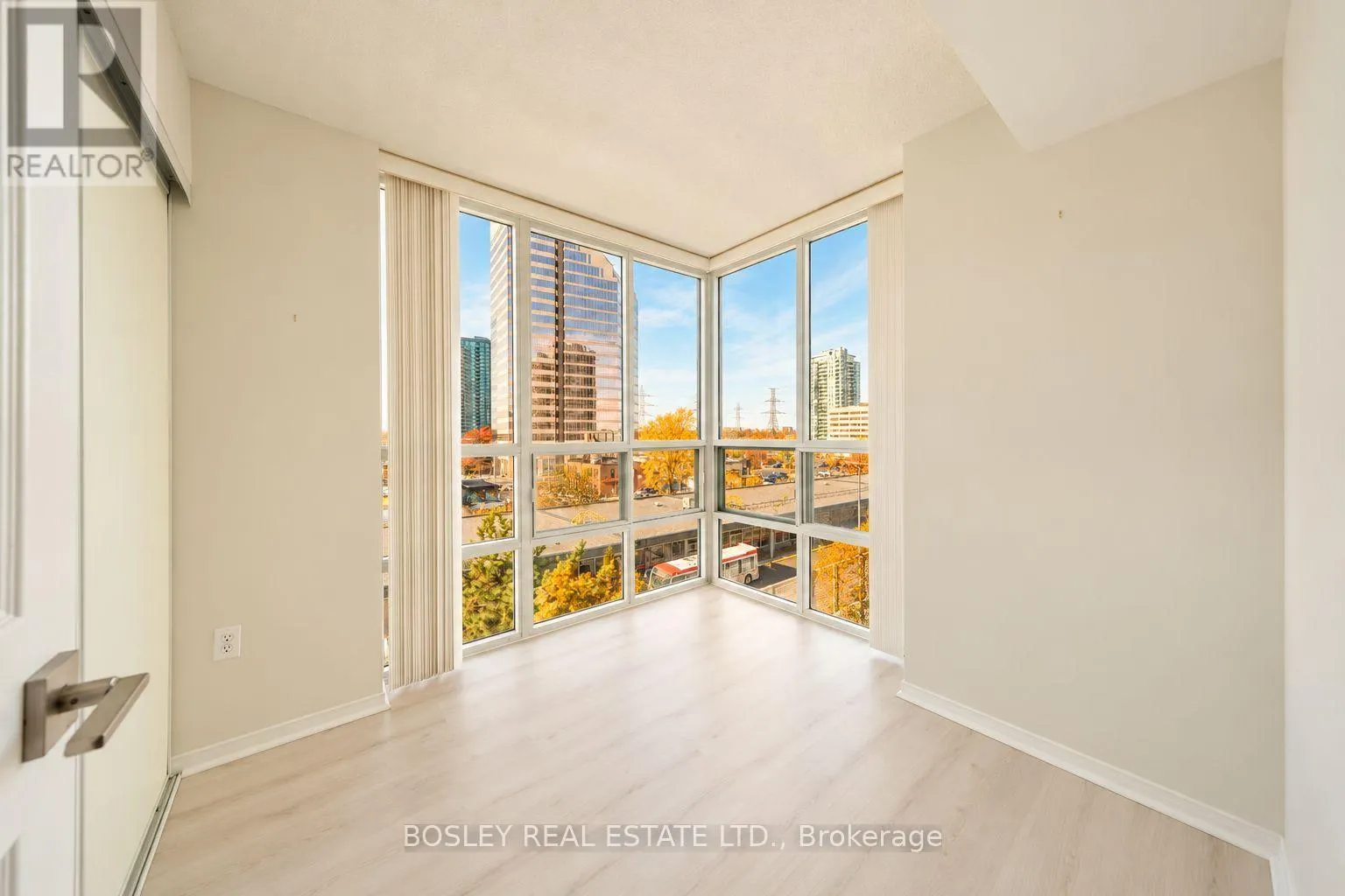502 - 1 PEMBERTON AVENUE