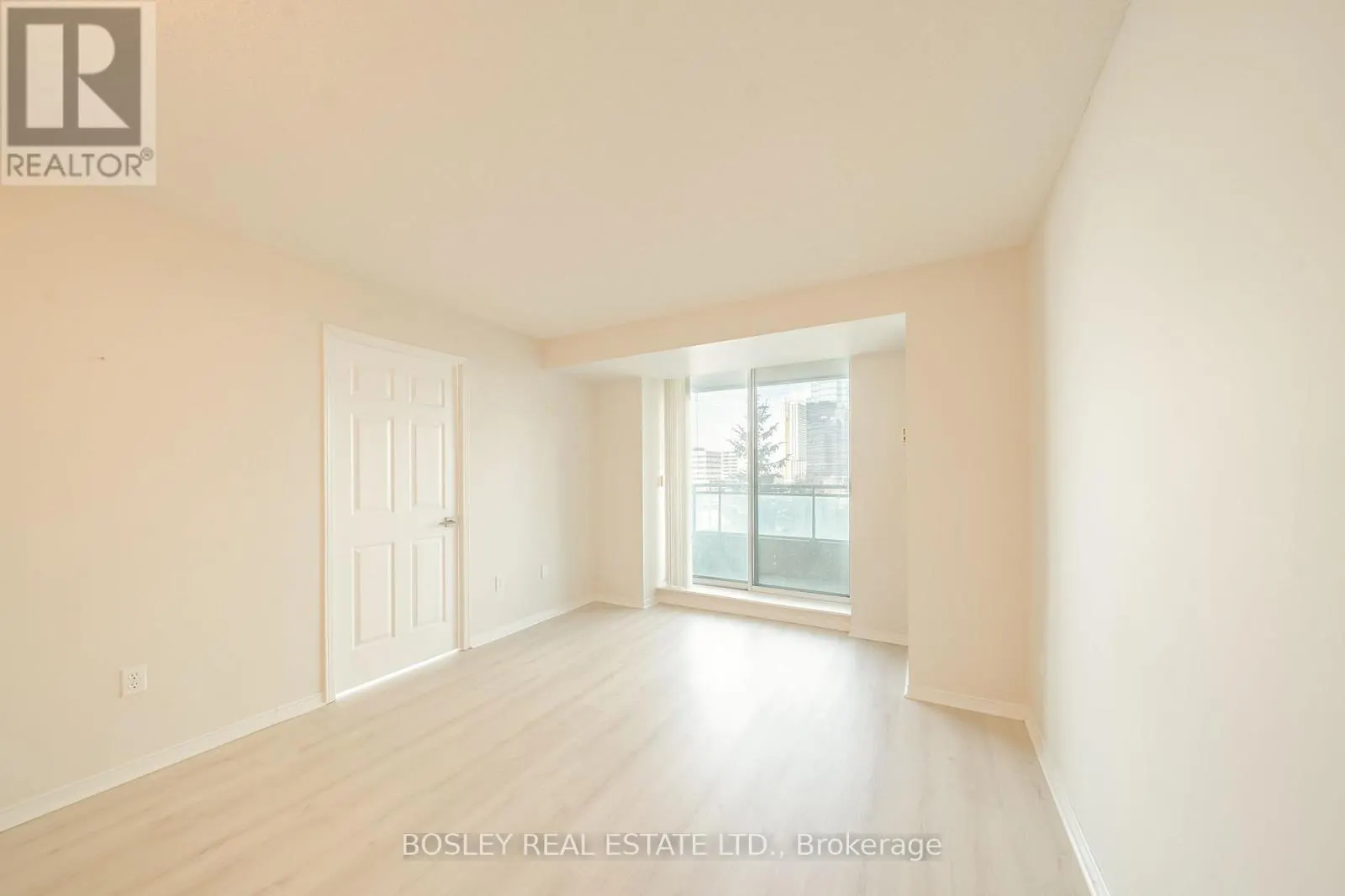 502 - 1 PEMBERTON AVENUE