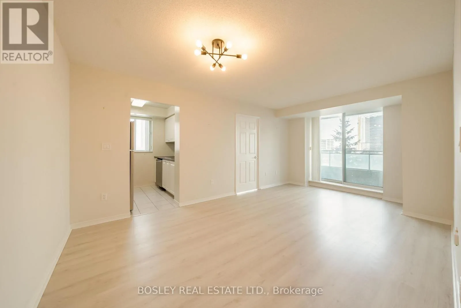 502 - 1 PEMBERTON AVENUE