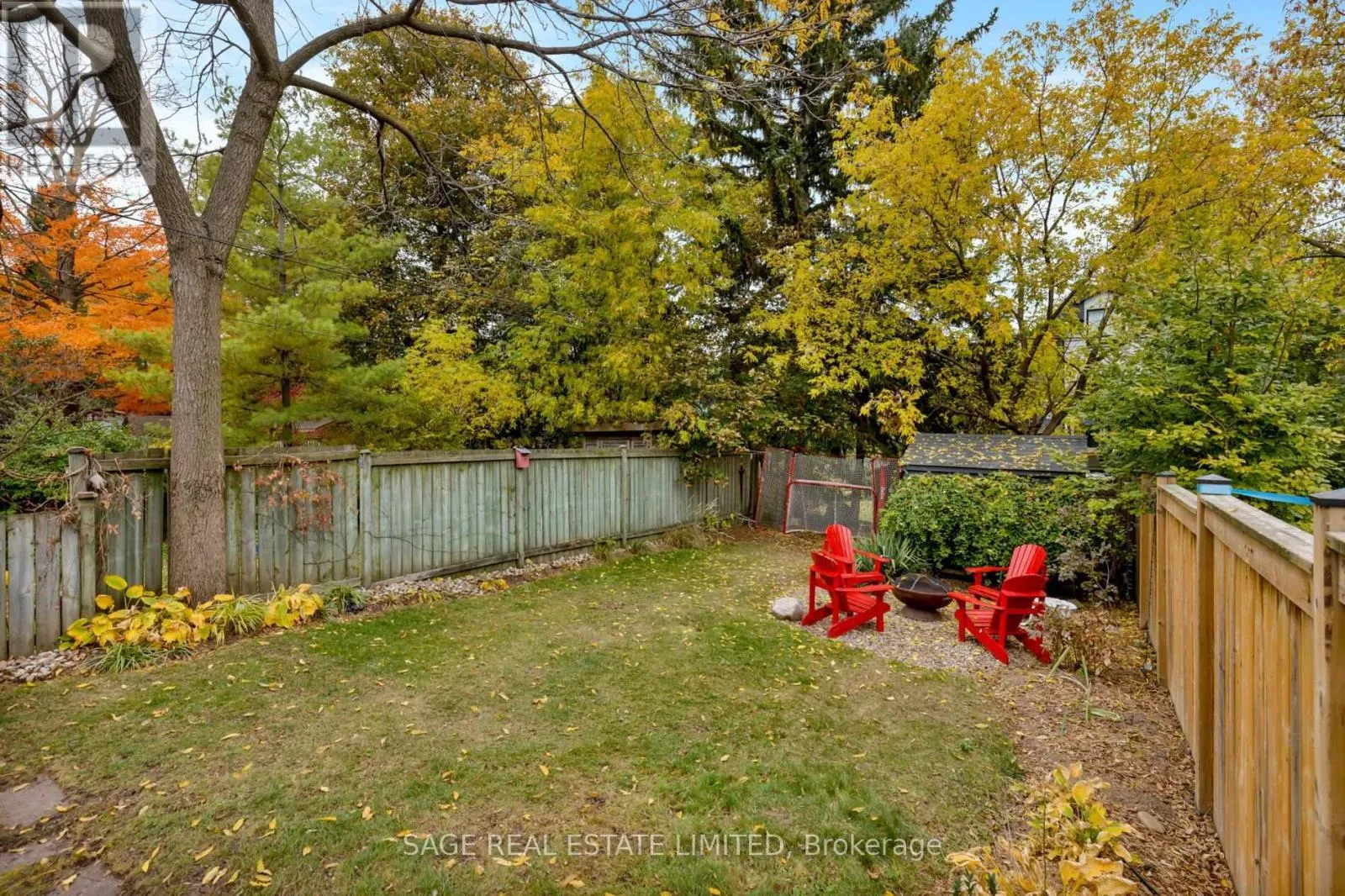 232 CASTLEFIELD AVENUE