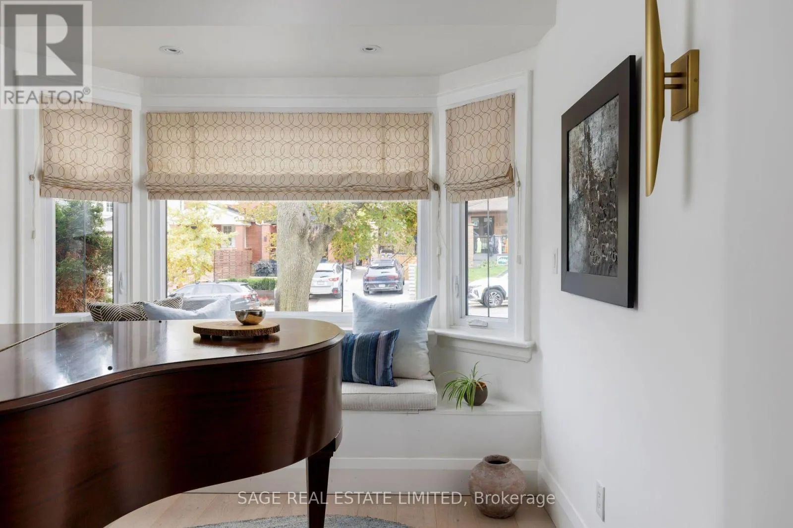 232 CASTLEFIELD AVENUE