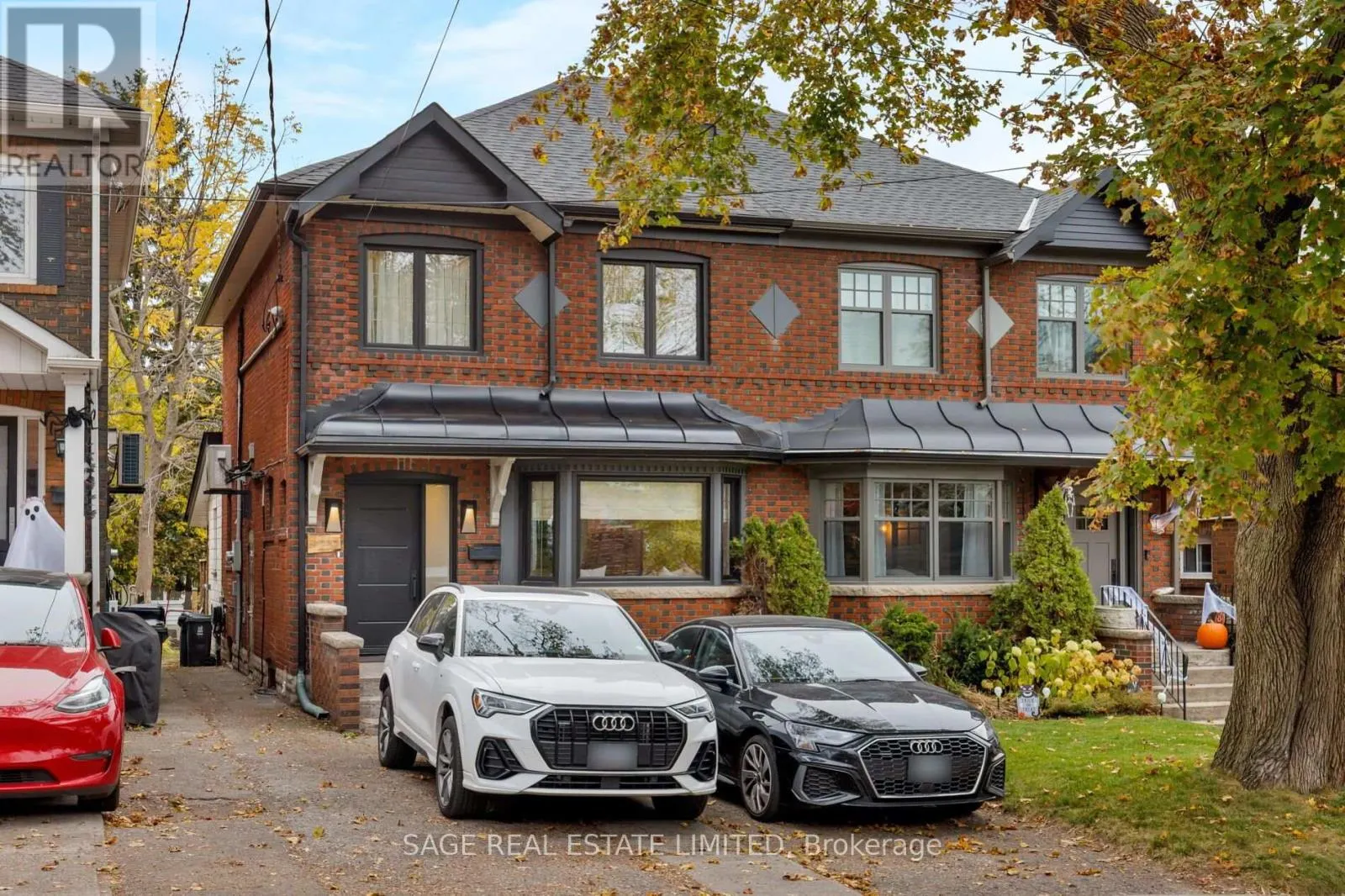 232 CASTLEFIELD AVENUE