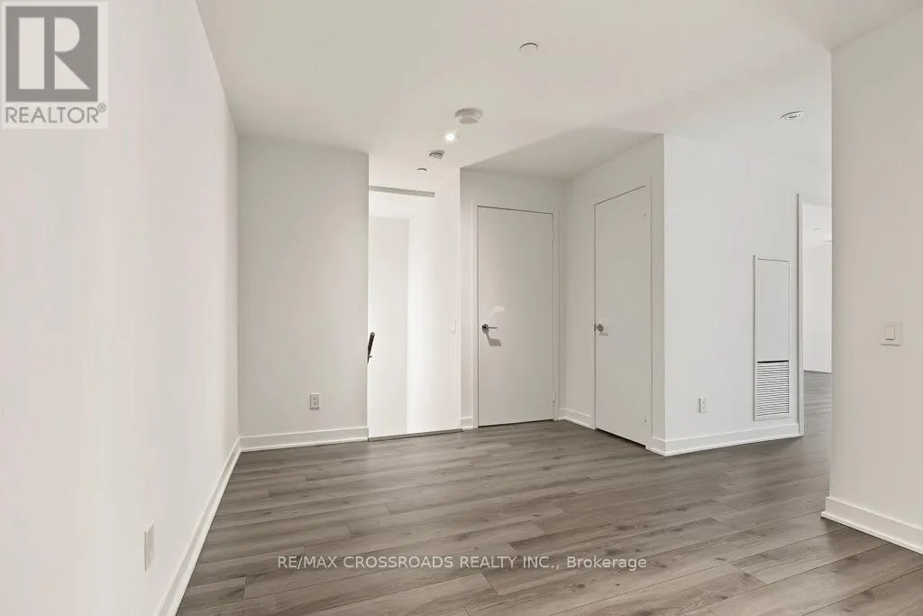 TH05 - 58 QUEENS WHARF ROAD