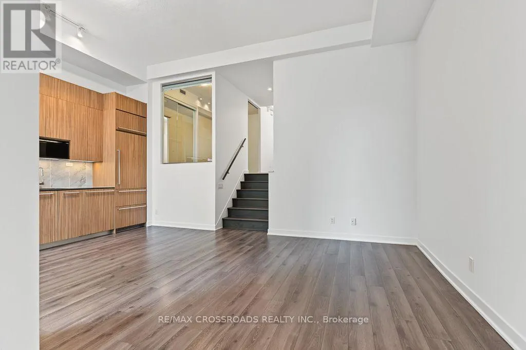 TH05 - 58 QUEENS WHARF ROAD