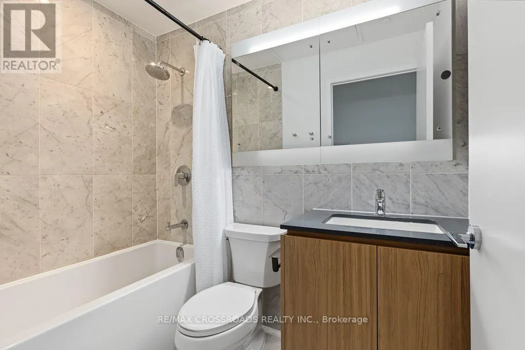 TH05 - 58 QUEENS WHARF ROAD