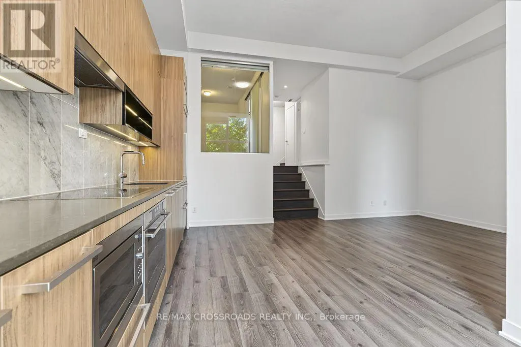 TH05 - 58 QUEENS WHARF ROAD