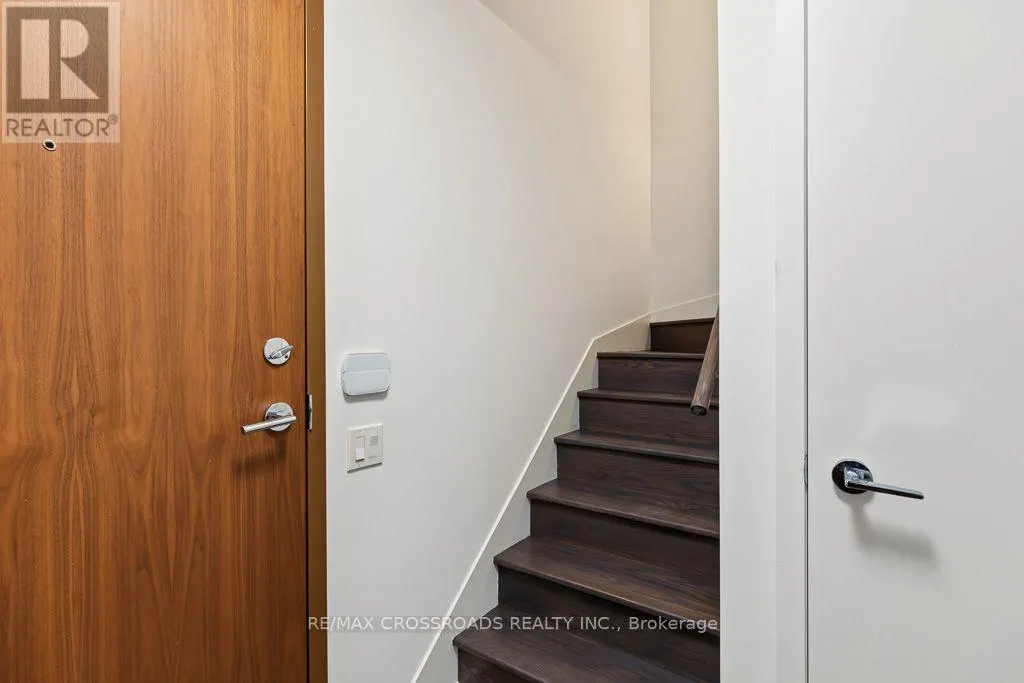 TH05 - 58 QUEENS WHARF ROAD