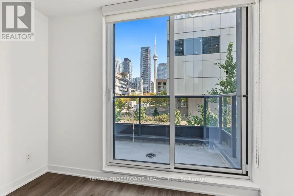 TH05 - 58 QUEENS WHARF ROAD