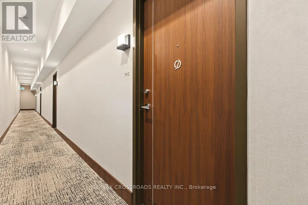 TH05 - 58 QUEENS WHARF ROAD