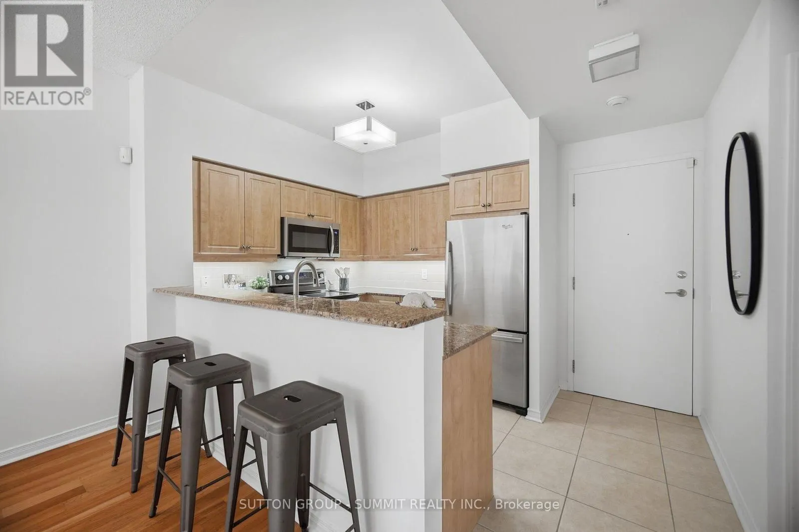 205 - 455 ROSEWELL AVENUE