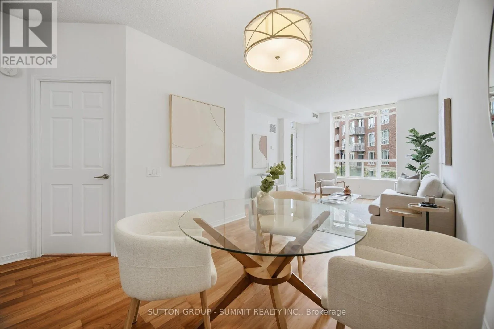 205 - 455 ROSEWELL AVENUE