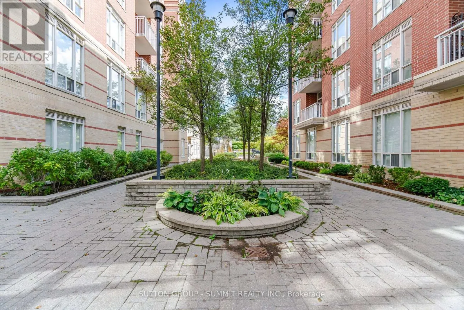 205 - 455 ROSEWELL AVENUE